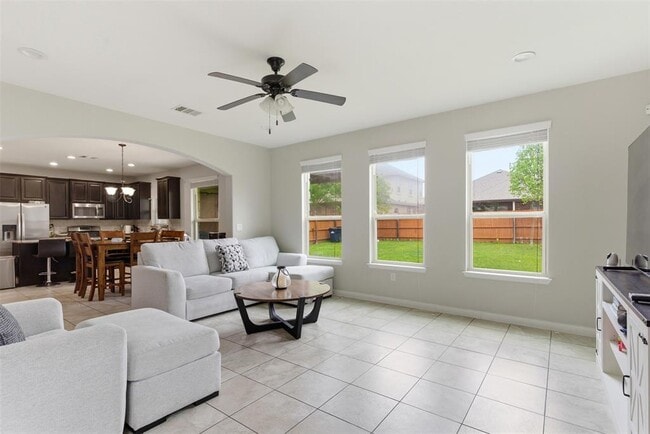 Building Photo - 2409 Muzzie Ln