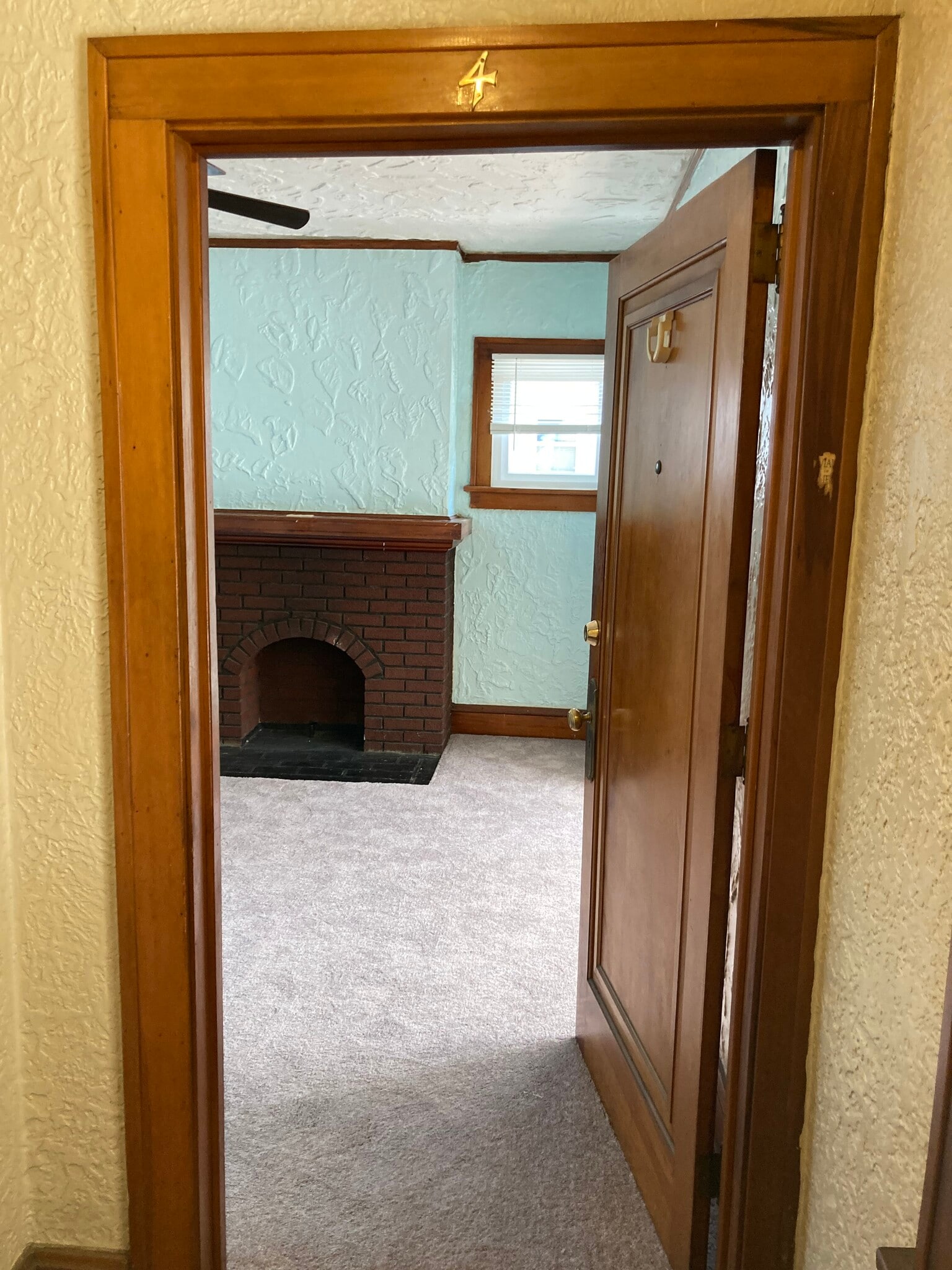 Apt 4 to living room - 3821 Wayne Ave