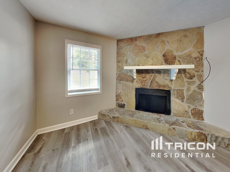 Building Photo - 4073 Red Laurel Way SW