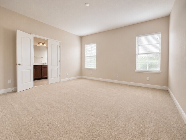 Building Photo - 14225 Walcott Avenue