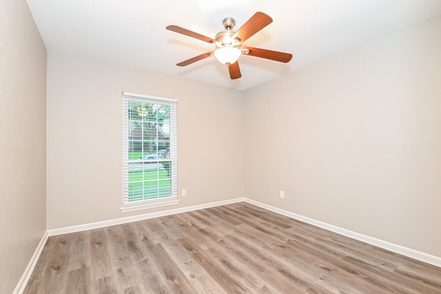 Building Photo - 1814 Uvalde St