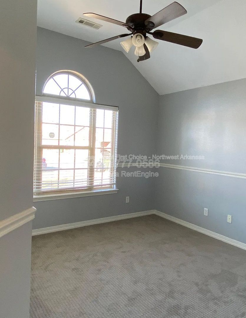 Building Photo - 320 Beasley Dr