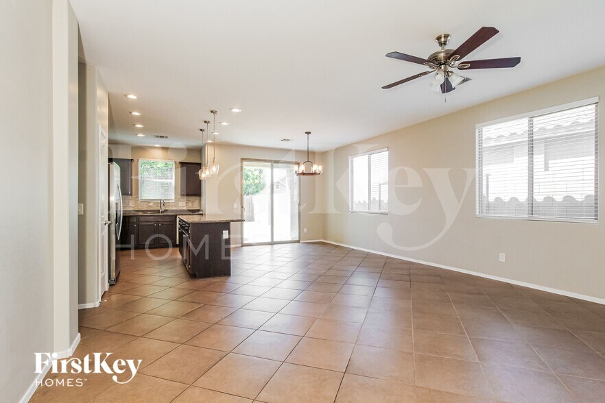 Building Photo - 12059 W Desert Sun Ln