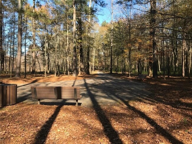 Building Photo - 5791 Lisa Ln