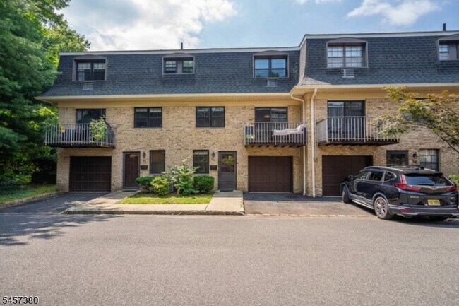 Building Photo - 768 Springfield Ave