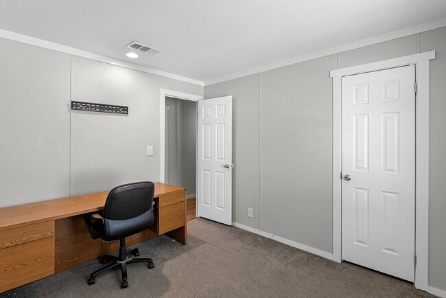 Building Photo - 334 Rd 5252