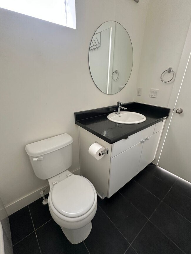 Building Photo - GORGEOUS Home!!!!