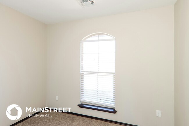 Building Photo - 8908 SW 36 Terrace