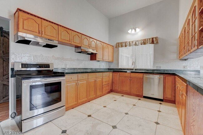 Building Photo - 4880 Dorrell Ln