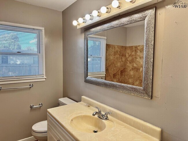 Building Photo - 4503 McCrory Ave