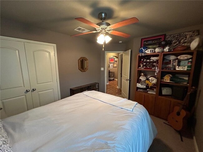 Building Photo - 2824 Silver Oak Dr