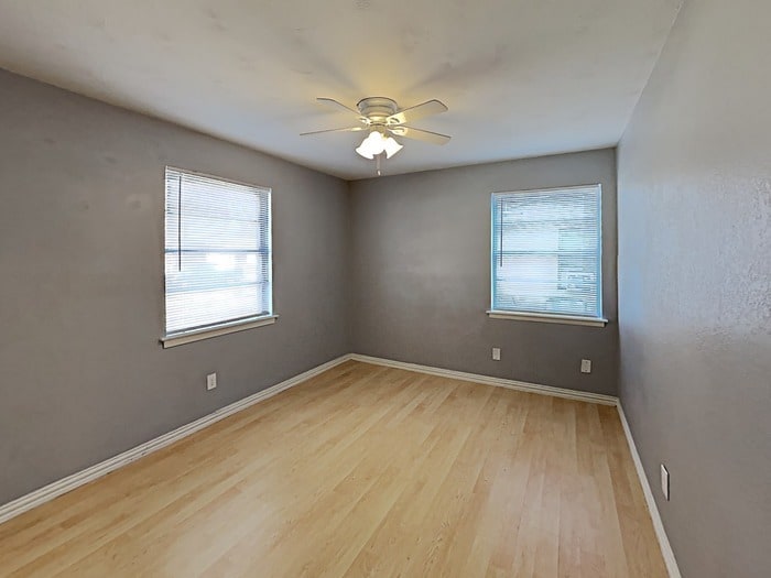 Building Photo - 4731 Bedford Dr