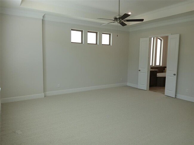 Building Photo - 3611 Somerset York Ln