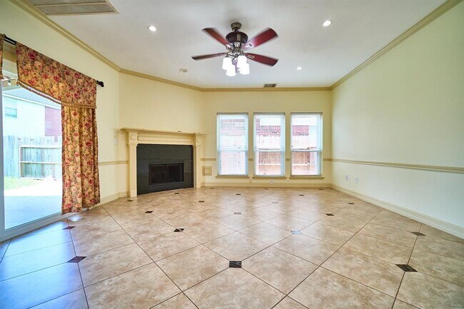 Building Photo - 14811 Wintercove Ct
