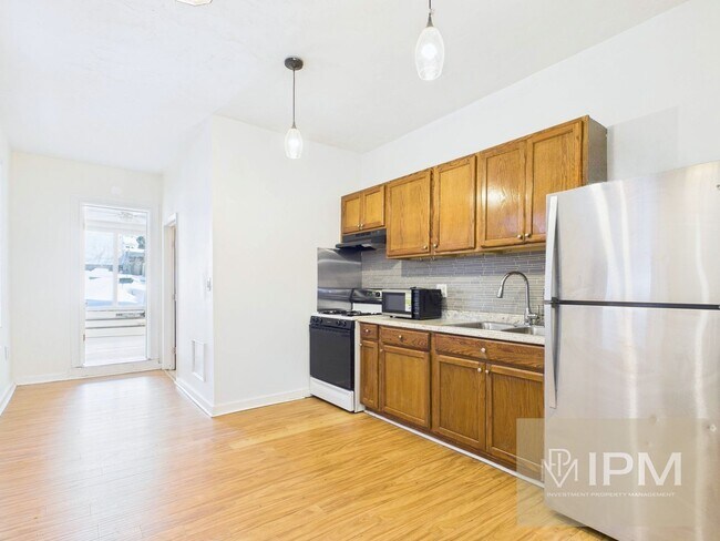 Building Photo - 319 N Penn St