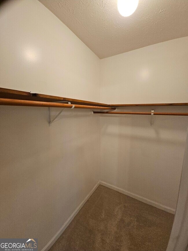 Building Photo - 102 Sauterne Way