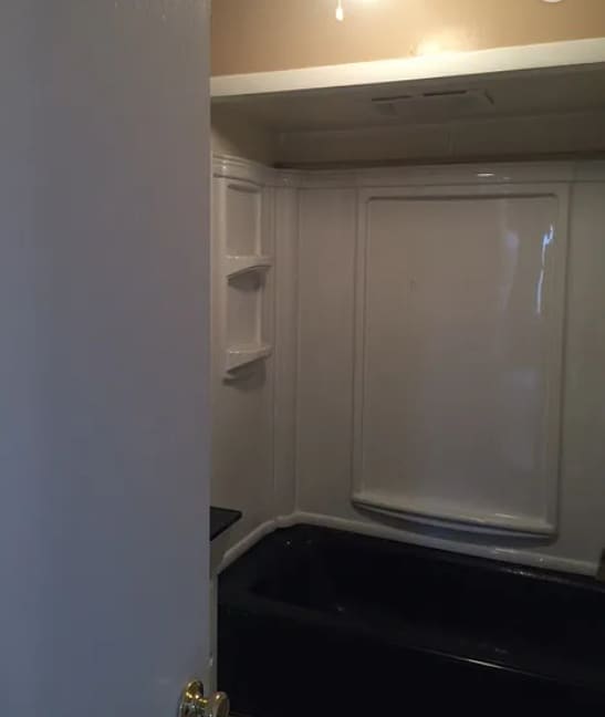 Building Photo - 2705 Valley View Ave