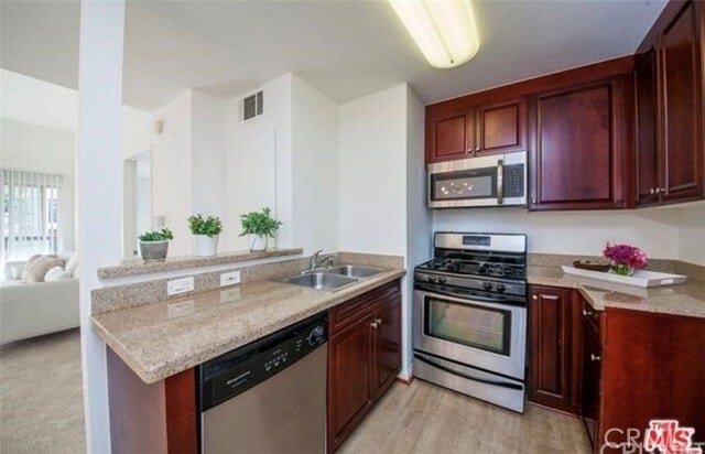 Building Photo - 5535 Canoga Ave