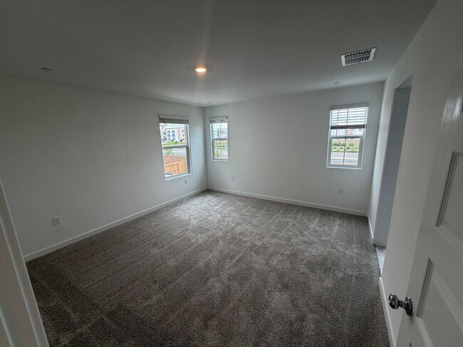Building Photo - 3 Bedroom | 2.5 Bathroom | New two-story home in Elk Grove