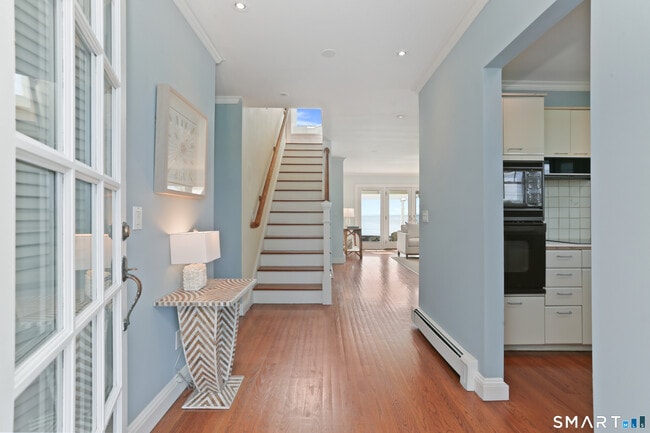 Building Photo - 34 Shorehaven Rd