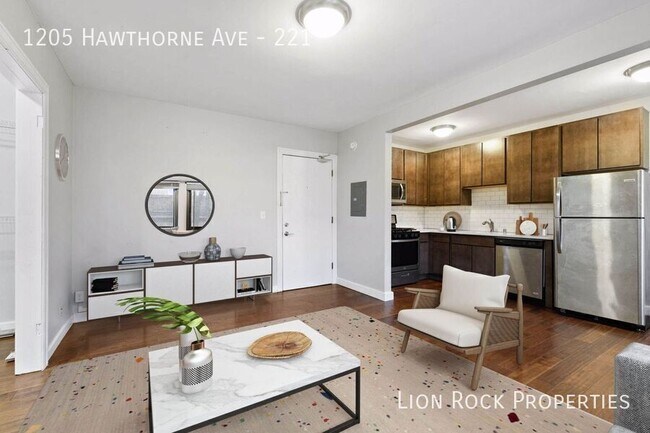 Building Photo - 1205 Hawthorne Ave