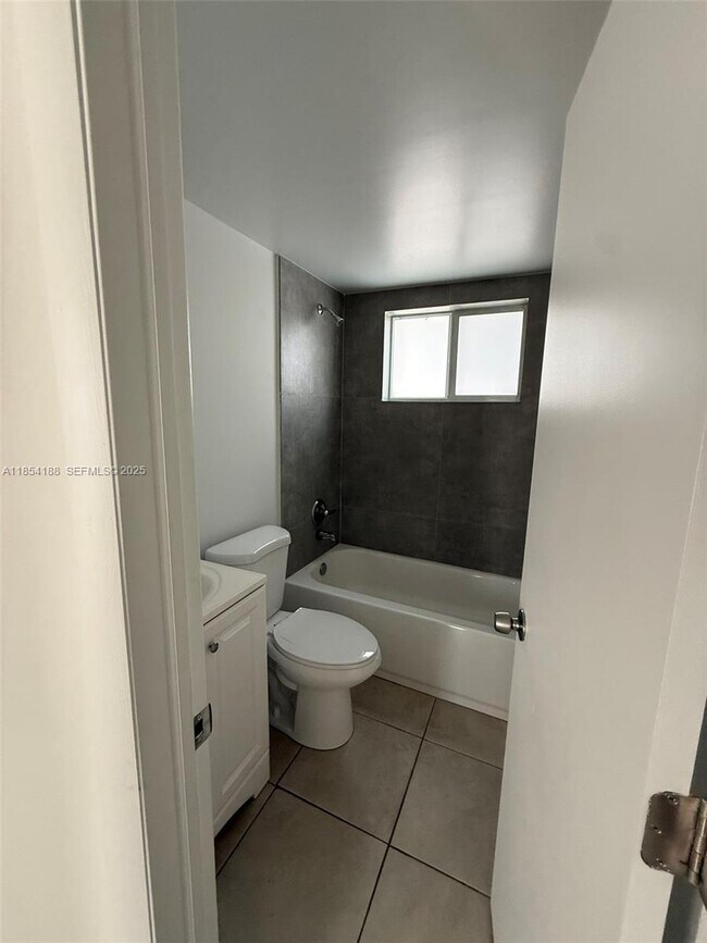 Building Photo - 747 NW 60th St