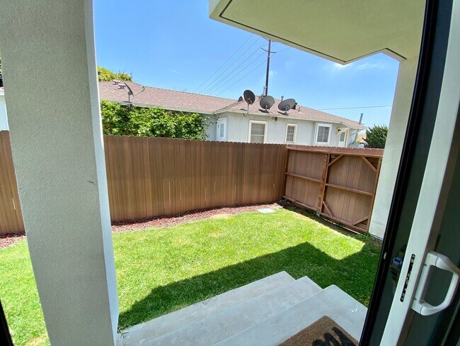 Building Photo - 6437 86th