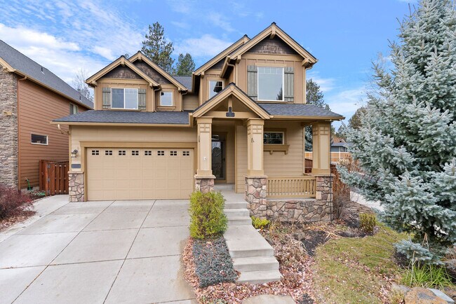 Building Photo - 20482 Jacklight Ln
