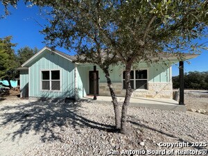 Building Photo - 2708 Golf Dr