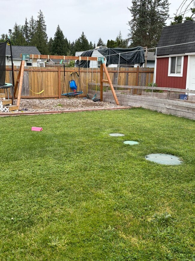 Building Photo - Desirable 3 bedroom/2 bath rambler located in Marysville