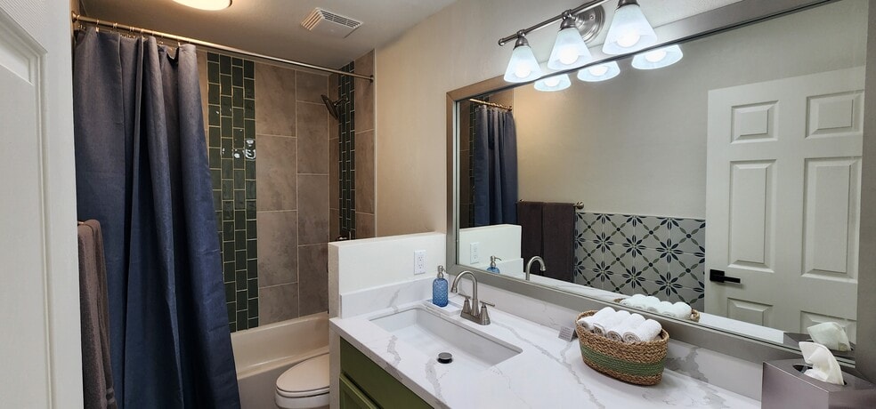 Building Photo - 432 W San Ignacio