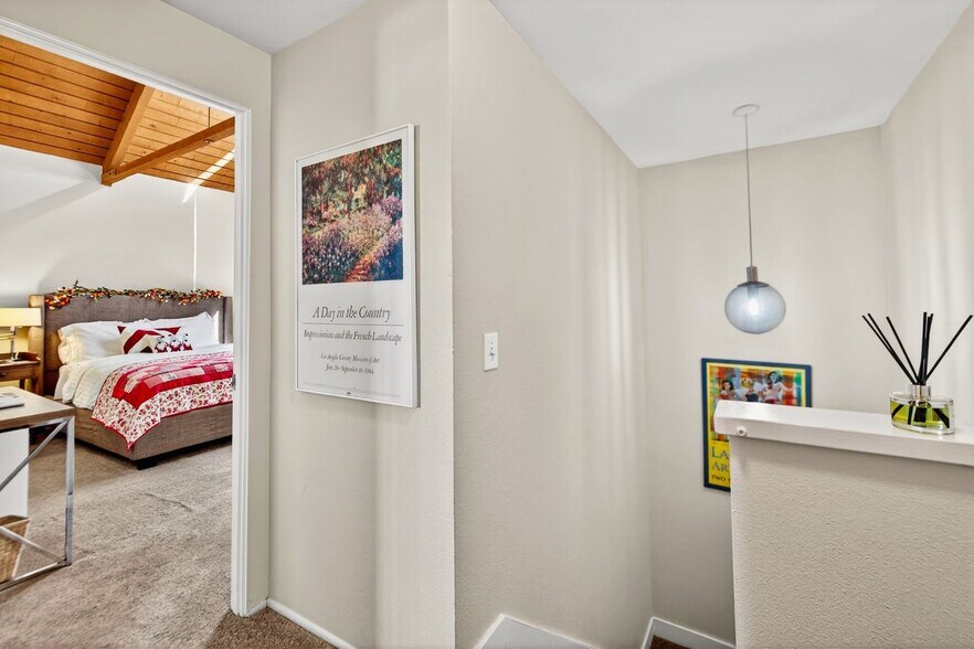 Building Photo - 46750 Mountain Cove Dr