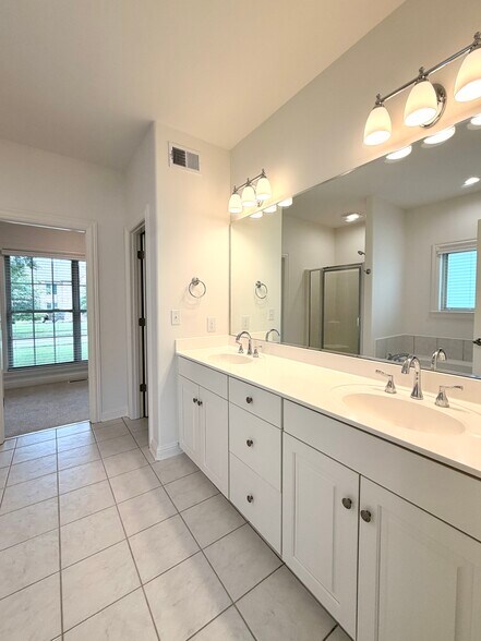Building Photo - 5304 Wolfpen Woods Dr.