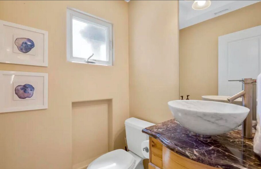 Building Photo - 754 Devon Ct