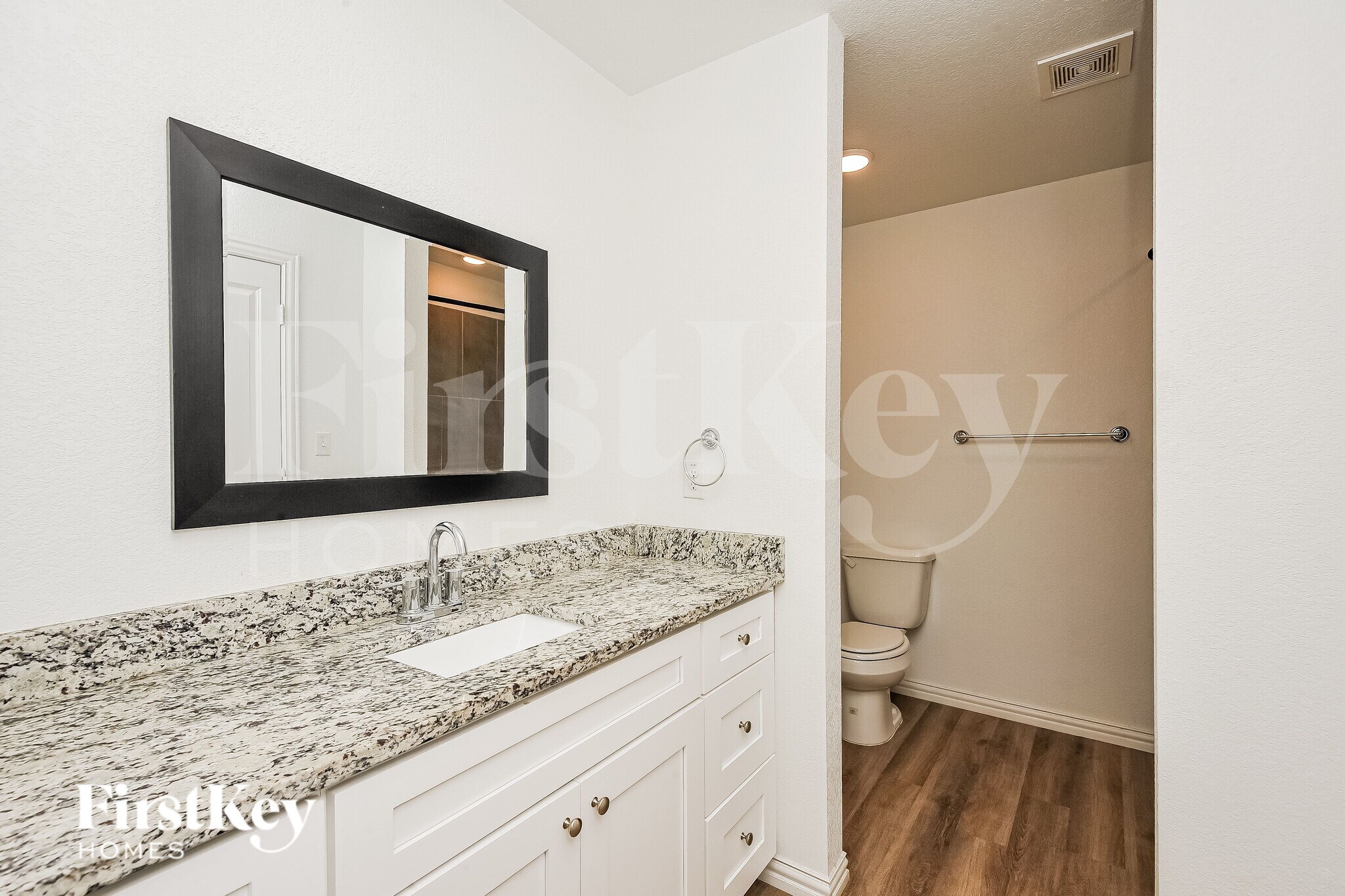 Building Photo - 7328 Parkside Pl Dr