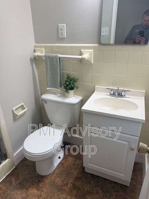 Building Photo - 6703 Greencastle Dr