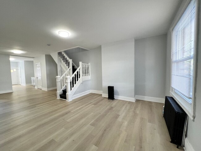 Building Photo - Gorgeous 4b/1.5b Home! Section 8 only!