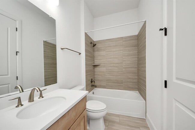 Building Photo - 4914 Olive Province Ln