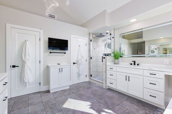 Building Photo - 22501 Birchcrest