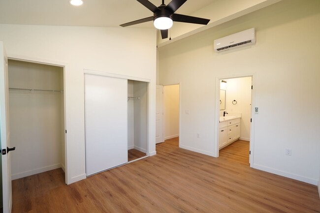 Building Photo - 4805 Charlotte Way