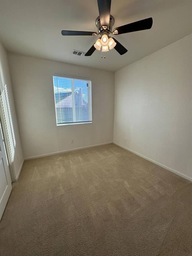 Building Photo - 5448 E Laurite Ave