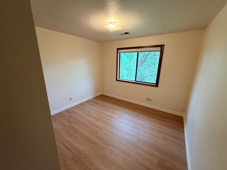 Building Photo - 4389 Imperial Dr