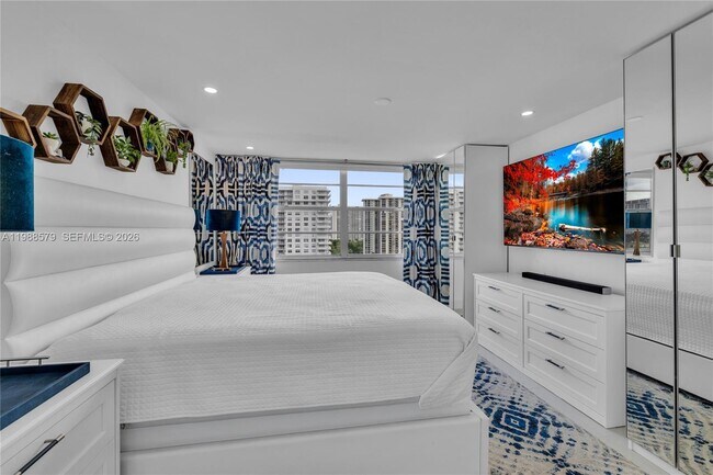 Building Photo - 2801 NE 183rd St