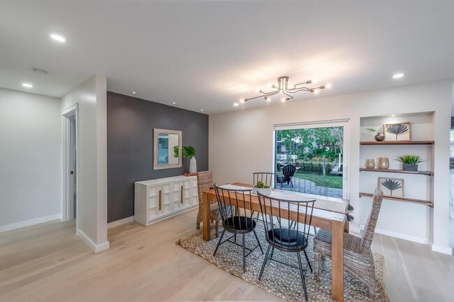 Building Photo - 4434 Coquina Dr