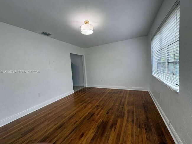 Building Photo - 3581 SW 17th St