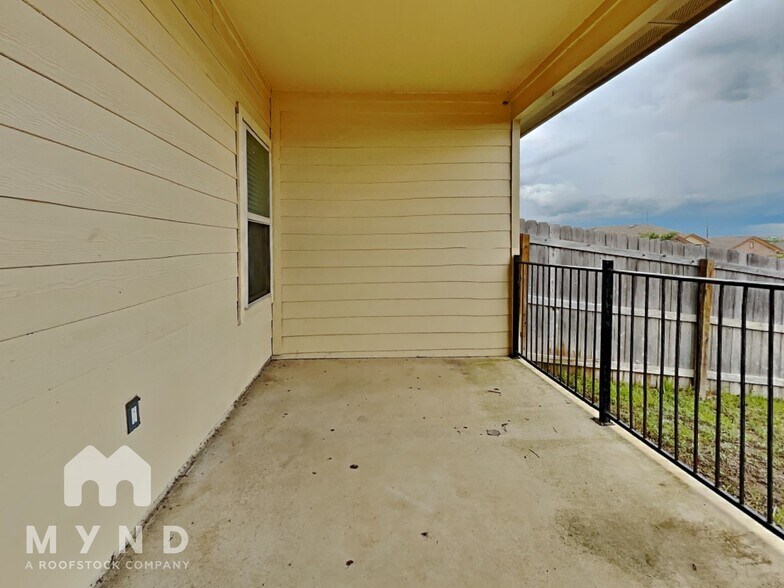 Building Photo - 226 Kaspar Way