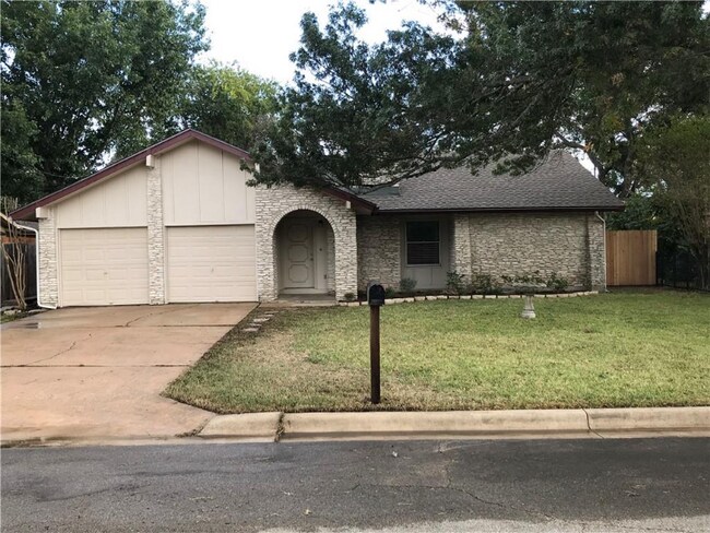 Primary Photo - 404 Tanglewood Dr