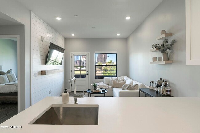 Building Photo - 475 N 9th St