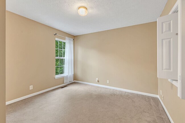 Building Photo - Awesome 3BR/2BA home near Percy Priest!
