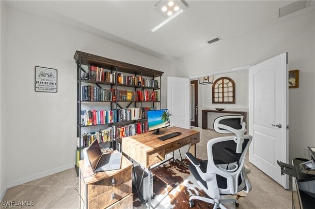 Building Photo - 10061 Avalon Lake Cir